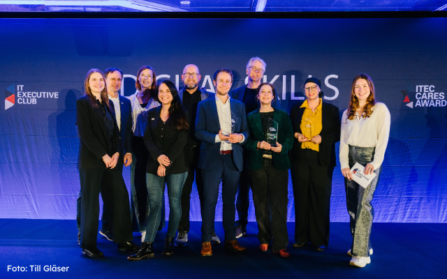 Foto Übergabe Digital Skills Award